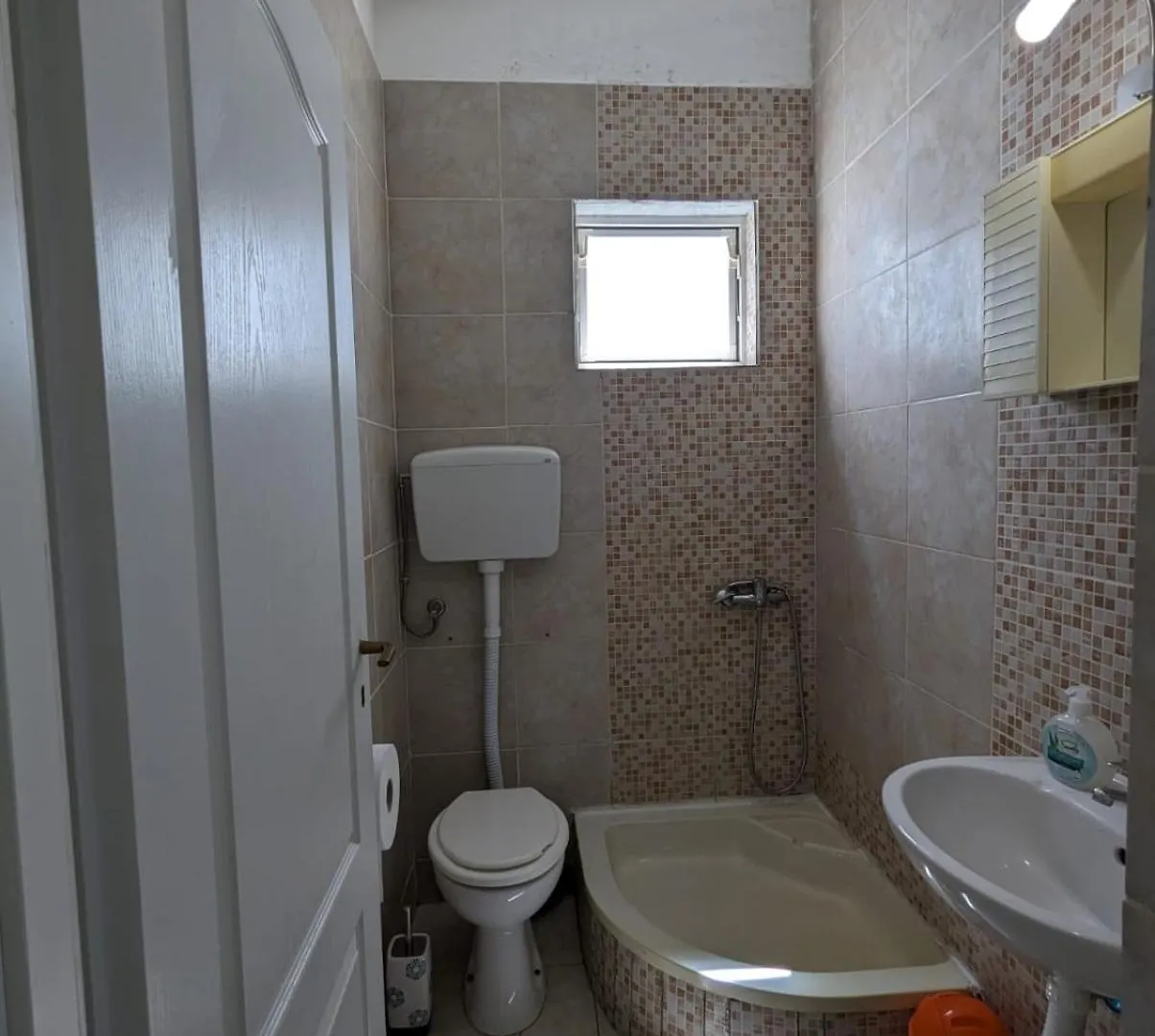 Lily Apartamento Vir 0*,  Croácia